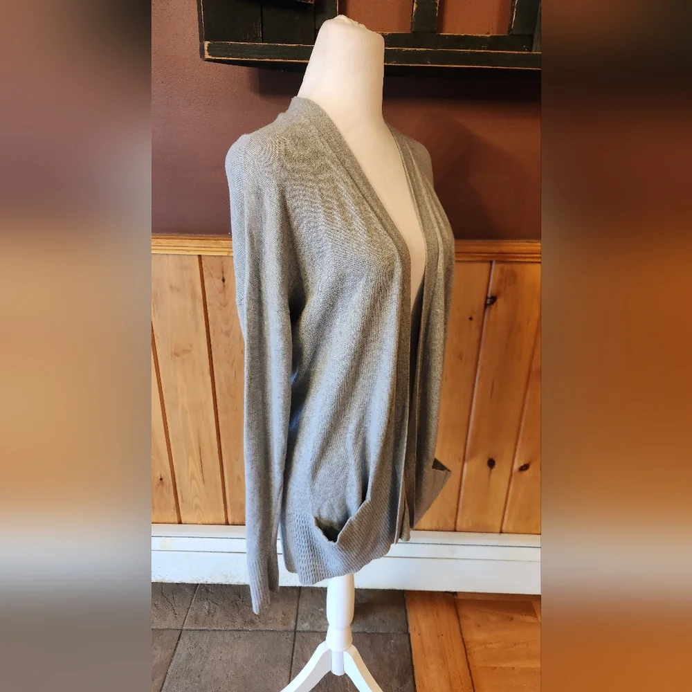 Michael Kors Gray Cardigan Sweater With Pockets + Zippers Size Medium - Picture 4 of 10